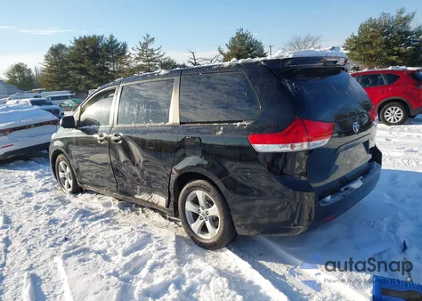 2011 Toyota Sienna Base V6 из США, поврежденный, VIN 5TDZK3DC5BS153819
